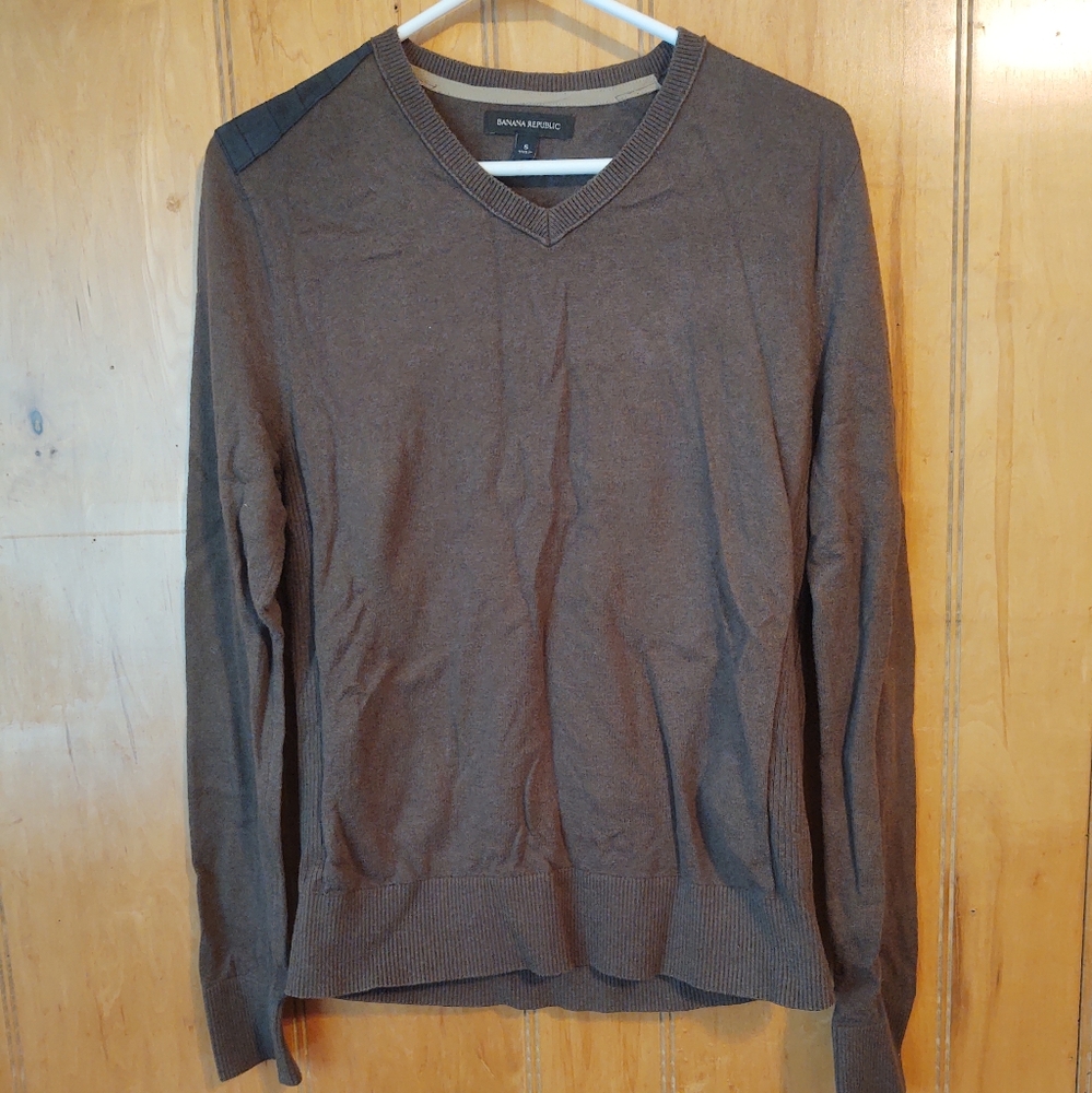 Banana Republic men  sweters   color green olive. Size S
